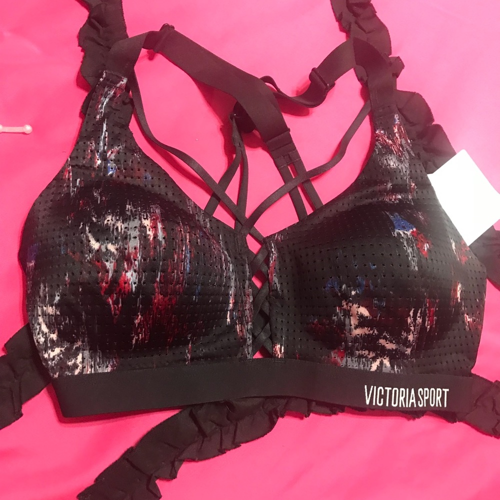 Brand new VS sports bra - Picture 2 of 2